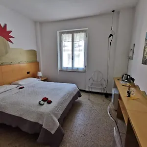 https://tonino-basso-camere-nuova-gestione.hotelitalianriviera.com